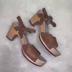 UGG Brown Suede Clog/Platform Sandals